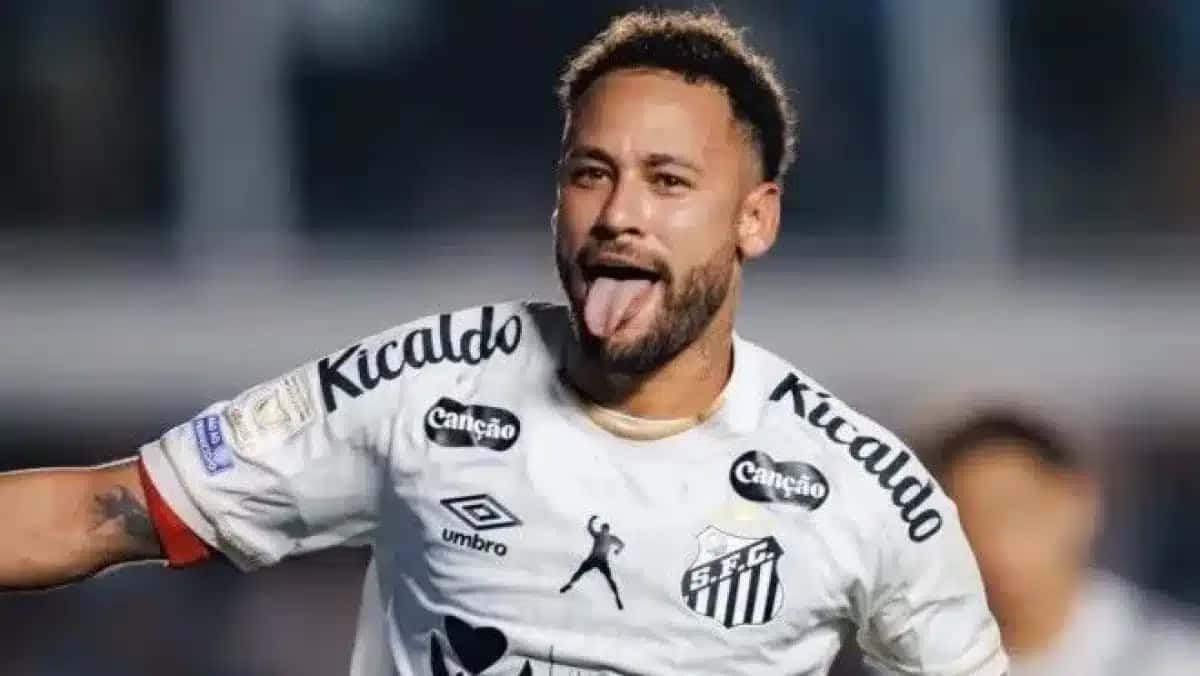Neymar tem contrato com o Santos até o fim de dezembro.