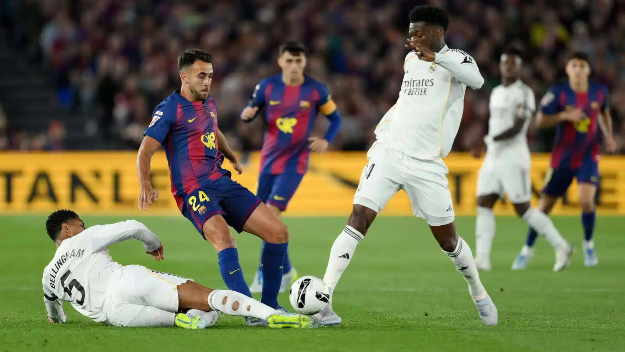 Barcelona e Real Madrid se enfrentam em LaLiga.