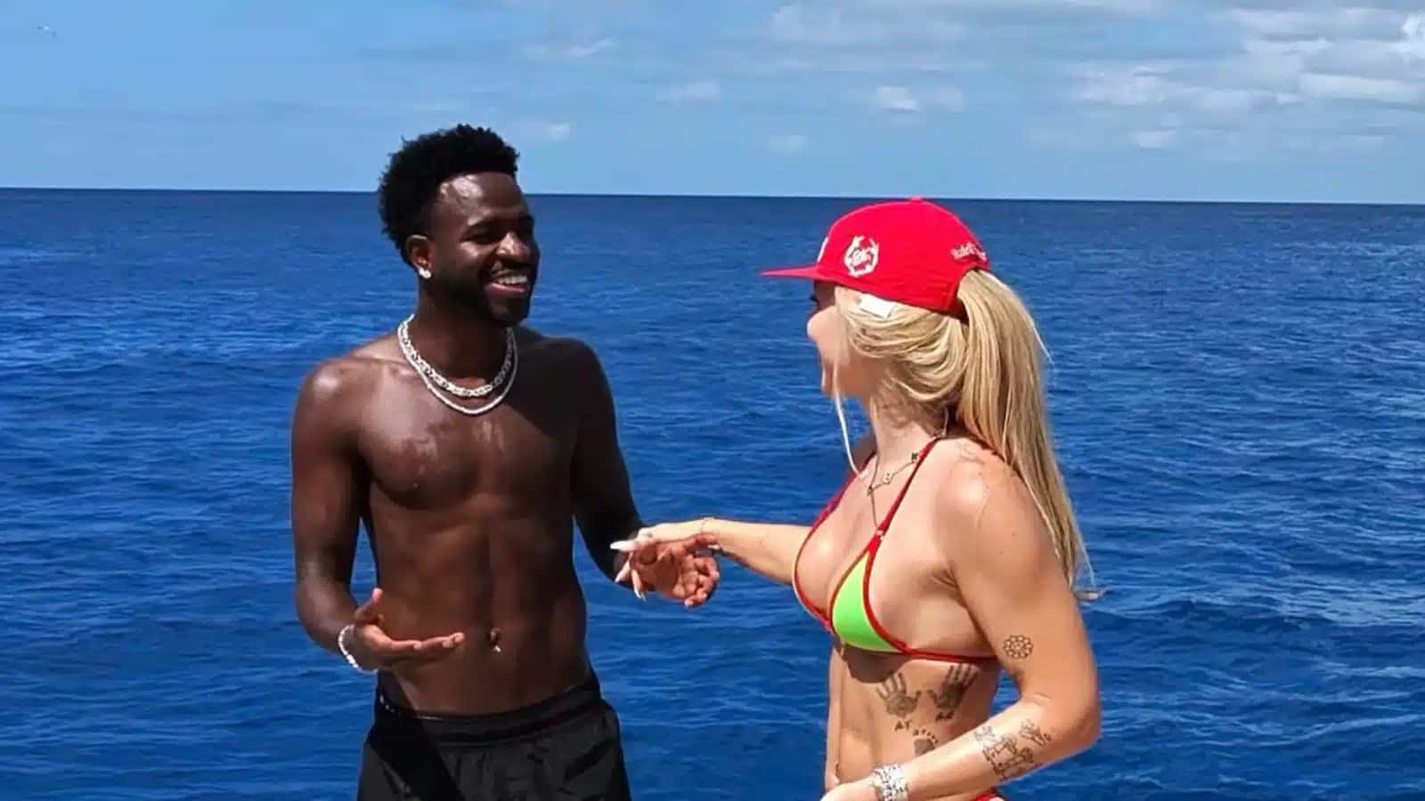 Vini Jr. e Virginia em novas fotos publicadas pelo jogador