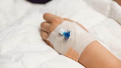 Familiares de pacientes com hemofilia enfrentam dificuldades na administração de medicamentos em ambiente doméstico