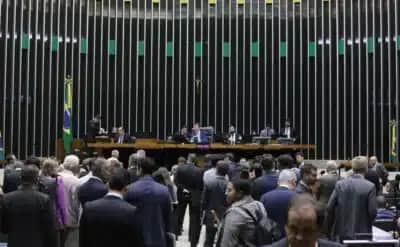 Câmara prioriza segurança e IR após crise na PEC da blindagem