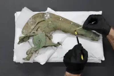 Descoberta de Trombeta de Guerra da Idade do Ferro na Inglaterra Revoluciona Arqueologia!