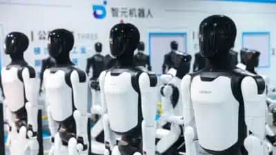 China lança fábrica de robôs humanoides e acelera indústria do futuro!