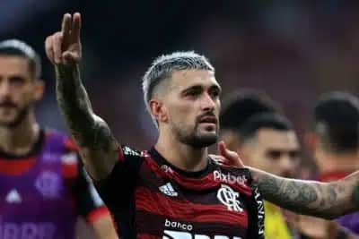 Giorgian de Arrascaeta opta por cirurgia na clavícula: entenda a importância do procedimento