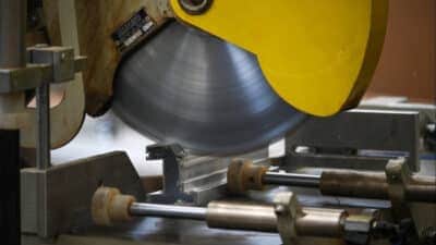 Produção Industrial Brasileira Acelera em 2026: Crescimento e Setores em Destaque!