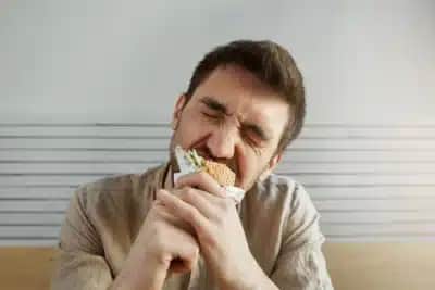 Estudo revela como a fome transforma humor e gera irritabilidade: entenda o fenômeno “hangry”