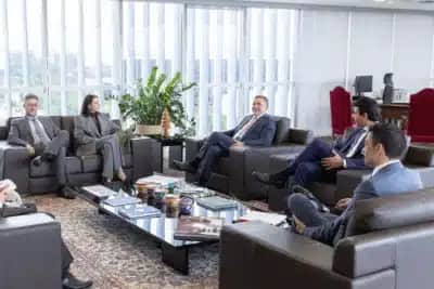 Falta de regras claras no Judiciário e transparência das plataformas abala confiança eleitoral