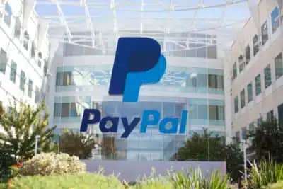 PayPal eleva previsão de lucro para US$ 5,60 por ação e Enrique Lores diz confiar na virada