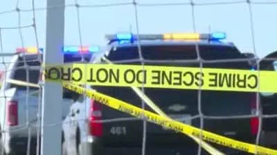 Motorista invade campo em Wichita e deixa dois mortos; 11 pessoas ficam feridas