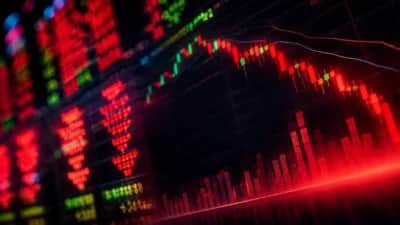 Ibovespa cai 21,13% em dólares após eleição e perde mais que no auge da pandemia