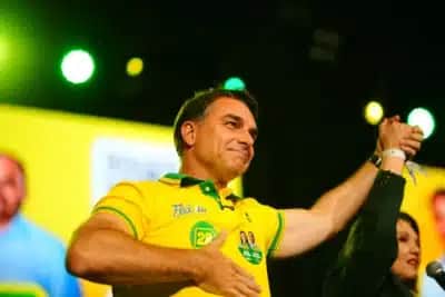 Flávio Bolsonaro ganha apoio oficial do PL para disputar eleição