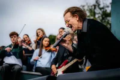 Netflix transmite ao vivo show do U2 no intervalo da partida da NFL às 22h