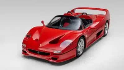 Ferrari F50 de 1997 com só 170 km vai a leilão e pode passar de R$ 100 milhões