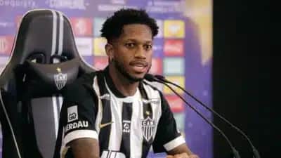 Fred, do Atlético, sobre o United: “Como que um clube desse está há dez anos sem ganhar?”