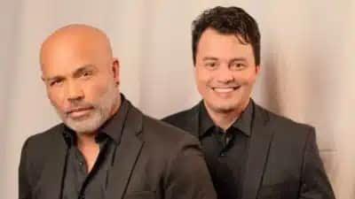 Renner sobe ao palco sozinho em 5 de dezembro, em Araçatuba, em homenagem a Rick Sollo