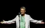 Artistas apoiam Chico Buarque após cirurgia no crânio