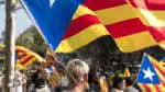 Tribunal Constitucional da Espanha autoriza indultos a separatistas catalães