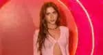 Jade Picon aparece com abdômen definido em visual selecionado para apresentação de Ludmilla