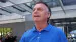 DF - BOLSONARO/PROVÁVEL/QUADRO/PNEUMONIA VIRAL - POLÍTICA - O ex-presidente da República, Jair Bolsonaro (PL), deixa o  Hospital DF Star,  em   Brasília, no fim da manhã de sábado, 21 de junho de 2025. Após passar por uma   bateria de exames na manhã de sábado, 21,  Bolsonaro foi diagnosticado com   provável quadro de pneumonia viral, informou o médico Claudio Birolini, que   acompanha o ex-presidente, em entrevista a jornalistas.  Ele passou por  exames   após se sentir mal durante agendas em Goiás na sexta-feira, 20.    21/06/2025 - Foto: WILTON JUNIOR/ESTADÃO CONTEÚDO