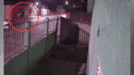 Motociclista é flagrado dirigindo após sofrer acidente e colide com sinal de trânsito