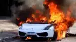 Lamborghini avaliado em mais de R$ 1 milhão incendiou em via pública em Goiânia