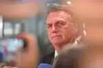DF - BOLSONARO/FALA SOBRE LICENÇA DO EDUARDO - POLÍTICA - Foto, Ex-presidente Jair Bolsonaro. Nesta terça (18) o Ex-presidente Jair Bolsonaro fala com a imprensa sobre a licença do filho Eduardo Bolsonaro e o julgamento no STF referente a denuncia da trama golpista da PGR. 18/03/2025 - Foto: TON MOLINA/FOTOARENA/FOTOARENA/ESTADÃO CONTEÚDO