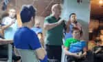 Autoridades brasileiras acompanhadas por segurança discreta participam de operação de evacuação em Israel