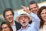 Governo Lula intensifica foco no patriotismo diante de pressões dos Estados Unidos