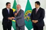 Lula espera pela retomada do trabalho com o Congresso para decidir o uso da Lei de Reciprocidade contra os EUA
