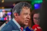 Haddad apresenta a Lula um plano de contingência para o aumento das tarifas, ao mesmo tempo em que mantém a busca por negociações com os EUA