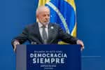Lula afirma que a democracia enfrenta perigos semelhantes aos do período nazista