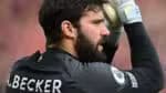 O goleiro Alisson não participará do período de preparação do Liverpool no Japão devido a questões pessoais