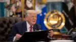 Donald Trump afirmou que uma taxa de 50&percnt; se aplica a países com relações “não favoráveis”