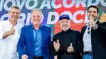 11.07.2025 - Presidente da República, Luiz Inácio Lula da Silva, durante a cerimônia de apresentação dos avanços do Novo Acordo Rio Doce no Espírito Santo, no Parque de Exposições de Linhares. Na foto (da esquerda para a direita): Ministro-Chefe da Secretaria-Geral da Presidência da República, Márcio Macêdo; Governador do Espírito Santo, Renato Casagrande; Presidente da República, Luiz Inácio Lula da Silva e o Advogado-Geral da União, Jorge Messias. Linhares - ES.  Foto: Ricardo Stuckert / PR
