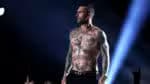 Adam Levine explica o motivo da interrupção de novas tatuagens