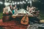 Dia do Amigo: mais de 10 mil músicas no Brasil contêm a palavra “amigo” no título
