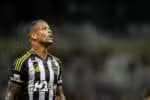 Atleta do Atlético-MG sofreu racismo por parte de torcedores em partida na Colômbia
