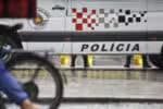 Individuo localizado morto com múltiplos ferimentos por facada em sua residência