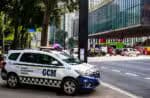 SP - OPERAÇÃO PAULISTA / INDICE ROUBOS - GERAL - O índice de criminalidade na Avenida Paulista e região, tem diminuiído a cada dia com a chamada Operação Paulista Mais Segura que estabelece monitoramento 24 horas voltado à proteção da população no principal polo econômico e turístico da cidade. Na foto, viatura da Guarda Civil Metropolitana, faz patrulhamento em frente ao Masp, nesta terça-feira (25), como parte da Operação Paulista Segura. 25/03/2025 - Foto: ALOISIO MAURICIO/FOTOARENA/FOTOARENA/ESTADÃO CONTEÚDO