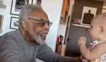Gilberto Gil surge em registro incomum com neta: “Um sorriso da bisavó”