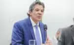 Haddad afirma que o ajuste na taxa Selic depende do Banco Central e avalia que a inflação estará na meta em 2026