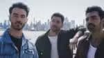Jonas Brothers contam sobre a pressão para discutir vida sexual na infância