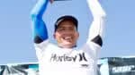 Kelly Slater, o surfista mais renomado, competirá em um torneio em São Paulo