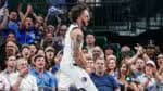 Kristaps Porziņģis, pivô do Dallas Mavericks, realizou uma cirurgia no pé