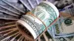 Dólar registra queda de 0,59&percnt; e marca R$ 5,445 em meio a alta de tarifas