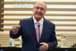 SP - NOVA INDÚSTRIA BRASIL/FIESP - ECONOMIA - O vice-presidente da República e ministro do Desenvolvimento, Indústria e Comércio, Geraldo Alckmin, concede   entrevista coletiva após reunião de Conselhos da Federação das Indústrias do Estado de São Paulo (Fiesp), na sede   da entidade, em São Paulo, na manhã desta segunda-feira, 19 de fevereiro de 2024.   19/02/2024 - Foto: ANDRé RIBEIRO/THENEWS2/ESTADÃO CONTEÚDO