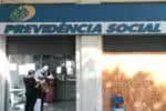 RJ - INSS/DEVOLUÇÃO/MAIO/DESCONTOS - ECONOMIA - Vista do Instituto Nacional do Seguro Social (INSS) na cidade do Rio de Janeiro,   nesta segunda-feira, 26 de maio de 2026. A partir desta segunda-feira, 26, o INSS   começará a devolver R$ 292 milhões a aposentados e pensionistas que tiveram   descontos de mensalidades associativas na folha de abril. Embora esses descontos   tenham sido suspensos no fim de abril, ainda foram aplicados nos pagamentos entre   24 de abril e 8 de maio, pois a folha já estava fechada. O INSS reteve os valores   e agora fará a devolução junto ao pagamento dos benefícios, entre 26 de maio e 6   de junho.   26/05/2025 - Foto: JOSE LUCENA/THENEWS2/ESTADÃO CONTEÚDO