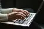 Deseja digitar melhor e com mais rapidez? Consulte sites e técnicas que auxiliam