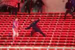 Centenas de indivíduos foram detidos na Argentina em decorrência de incidentes durante partida da Copa Sul-Americana