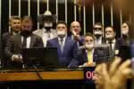 Adesivos e correntes na boca: o que aconteceu nas 24 horas de ocupação do Congresso